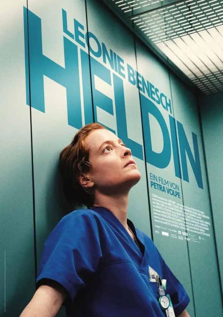 3f813f273a1e75cfebb6c9f97423e7d93038519294092293052-723x1024 Movie: Late Shift (2025)